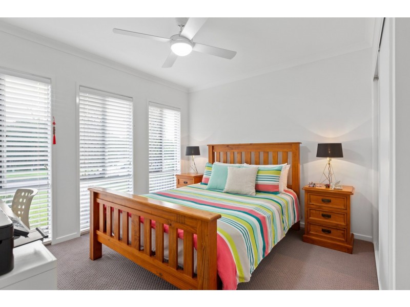20 Capella Drive, Redland Bay QLD 4165