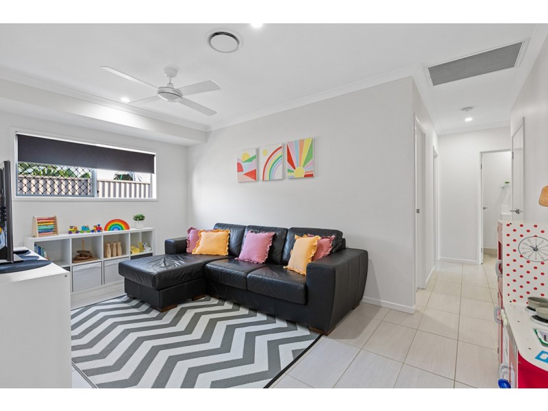 20 Capella Drive, Redland Bay QLD 4165