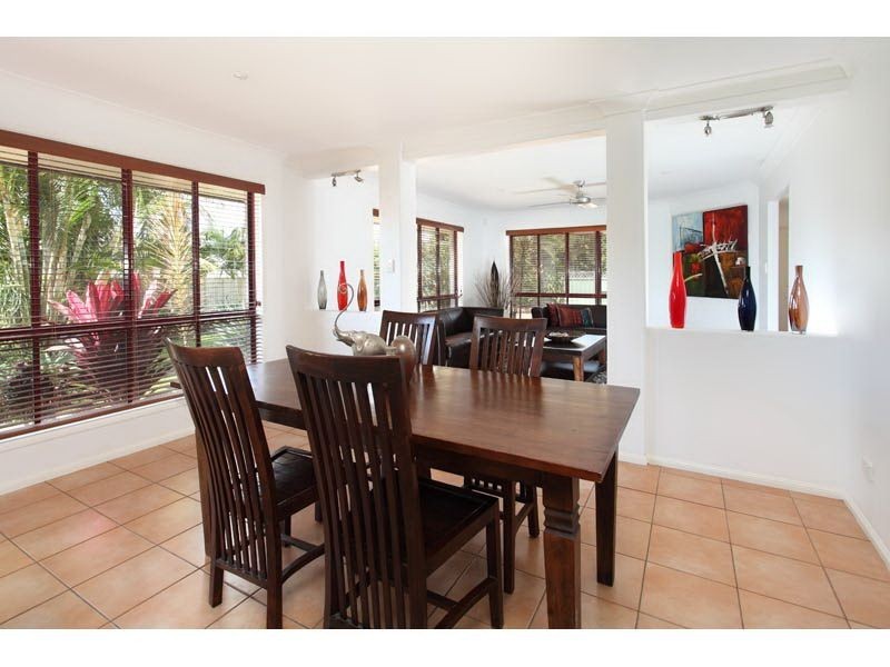 10 Darcelle Place, Ormiston QLD 4160