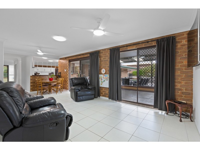 240-242 Mooroondu Road, Thorneside QLD 4158