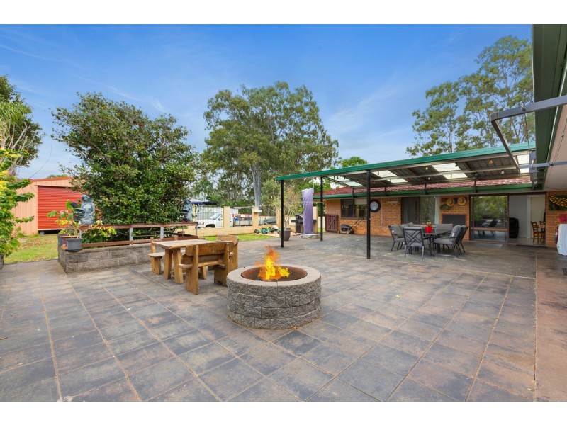 240-242 Mooroondu Road, Thorneside QLD 4158