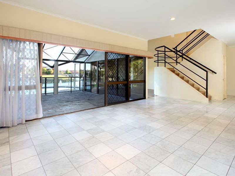 33 Anchorage Drive, Raby Bay QLD 4163