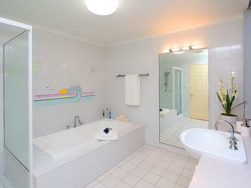 33 Anchorage Drive, Raby Bay QLD 4163