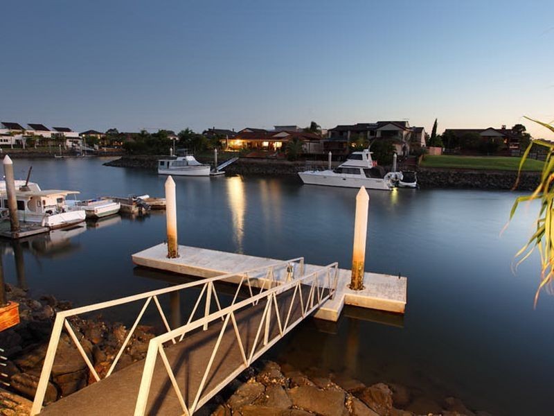 33 Anchorage Drive, Raby Bay QLD 4163