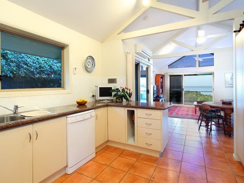 46 Beachcrest Rd, Wellington Point QLD 4160