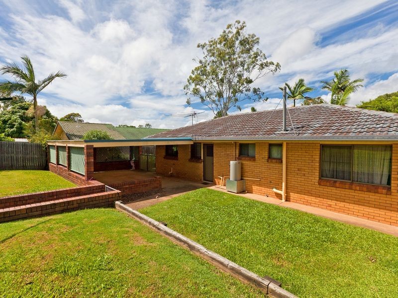 16 Dawn Crescent, Thornlands QLD 4164