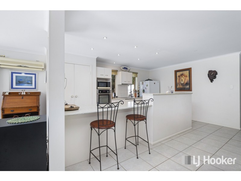 12 Kimbolton Drive, Redland Bay QLD 4165