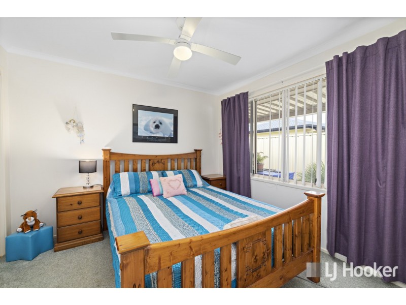 12 Kimbolton Drive, Redland Bay QLD 4165