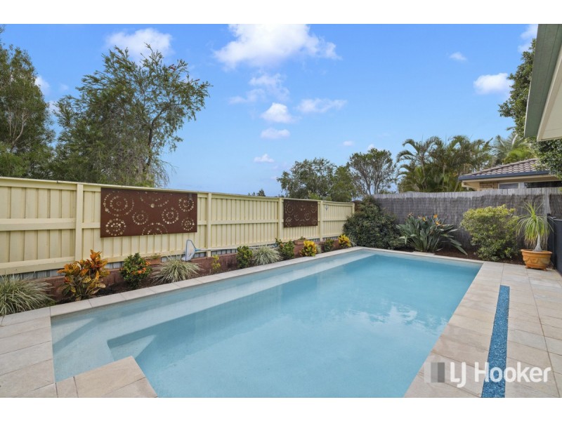 12 Kimbolton Drive, Redland Bay QLD 4165