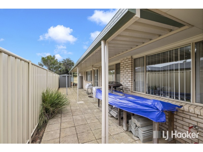 12 Kimbolton Drive, Redland Bay QLD 4165