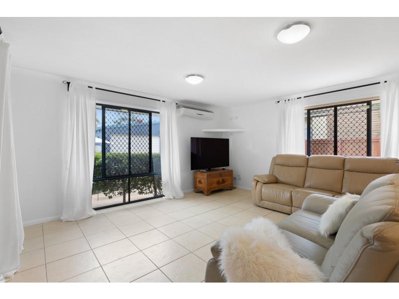 11 Seabrae Drive, Redland Bay QLD 4165