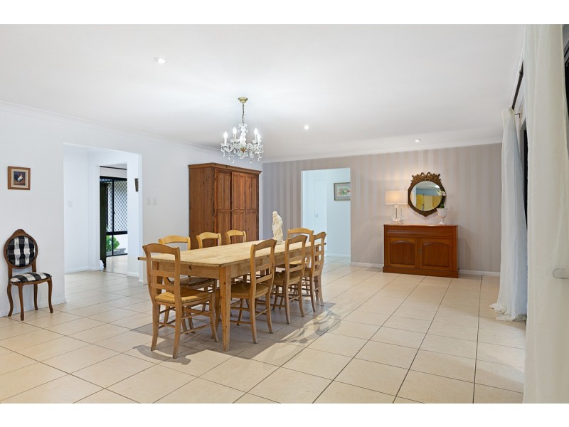 11 Seabrae Drive, Redland Bay QLD 4165