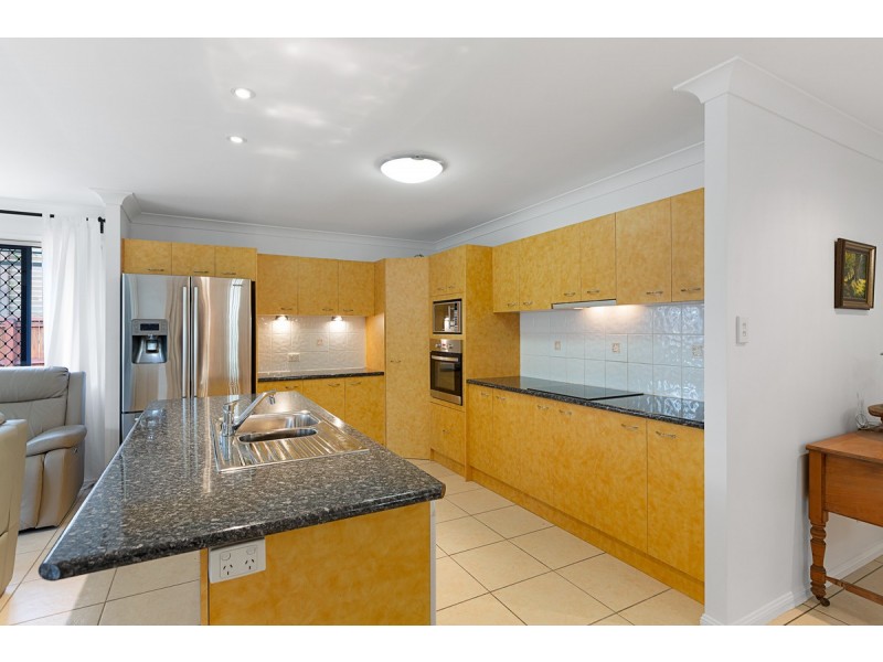 11 Seabrae Drive, Redland Bay QLD 4165