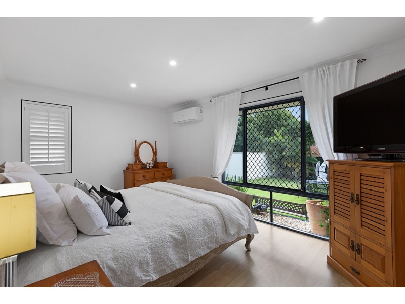 11 Seabrae Drive, Redland Bay QLD 4165