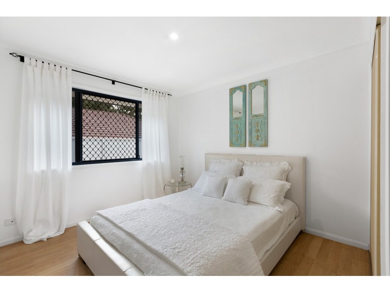 11 Seabrae Drive, Redland Bay QLD 4165