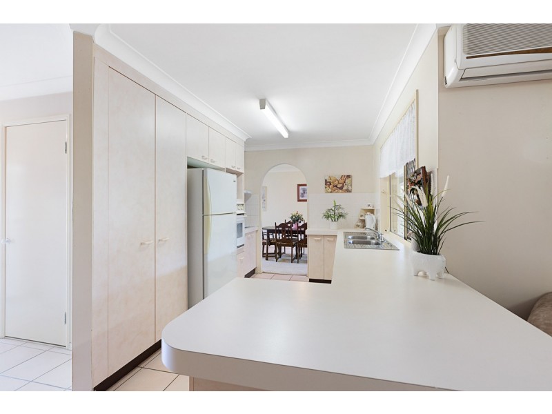 19 Duck Street, Birkdale QLD 4159