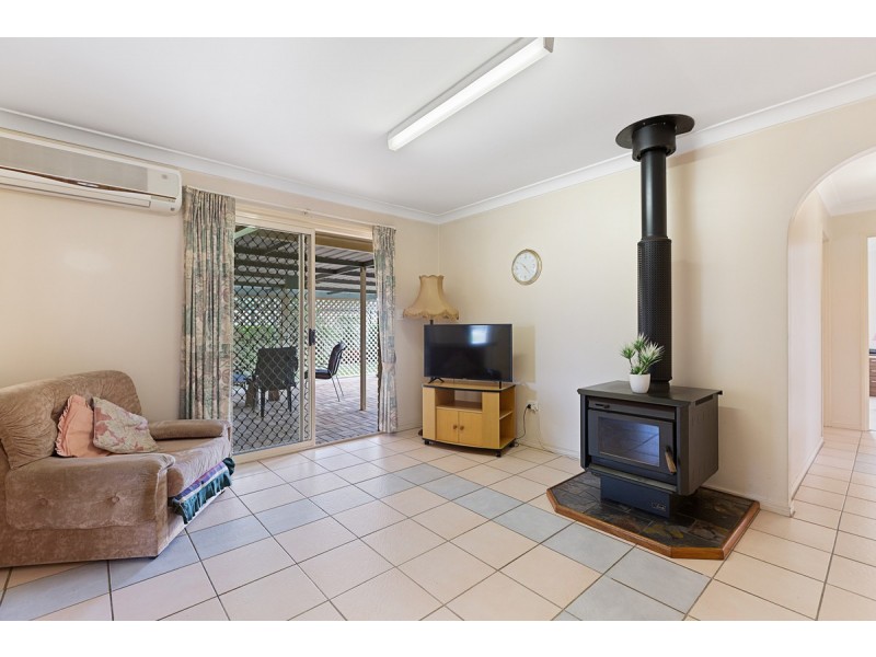 19 Duck Street, Birkdale QLD 4159