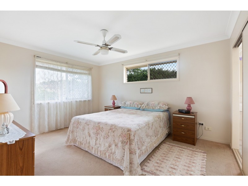 19 Duck Street, Birkdale QLD 4159