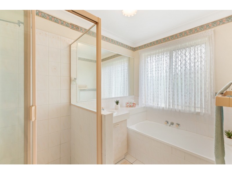 19 Duck Street, Birkdale QLD 4159