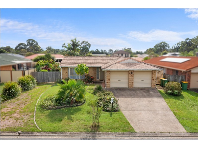 19 Duck Street, Birkdale QLD 4159