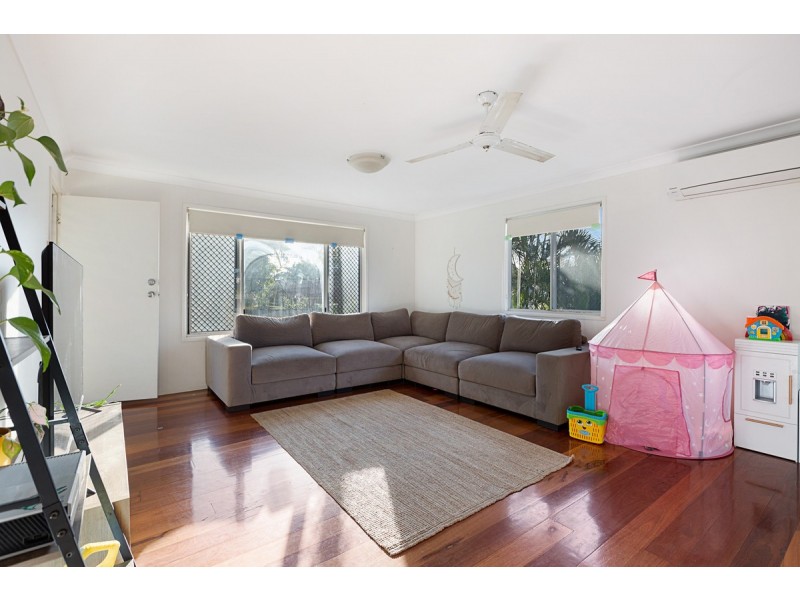 4 St Andrews Avenue, Birkdale QLD 4159