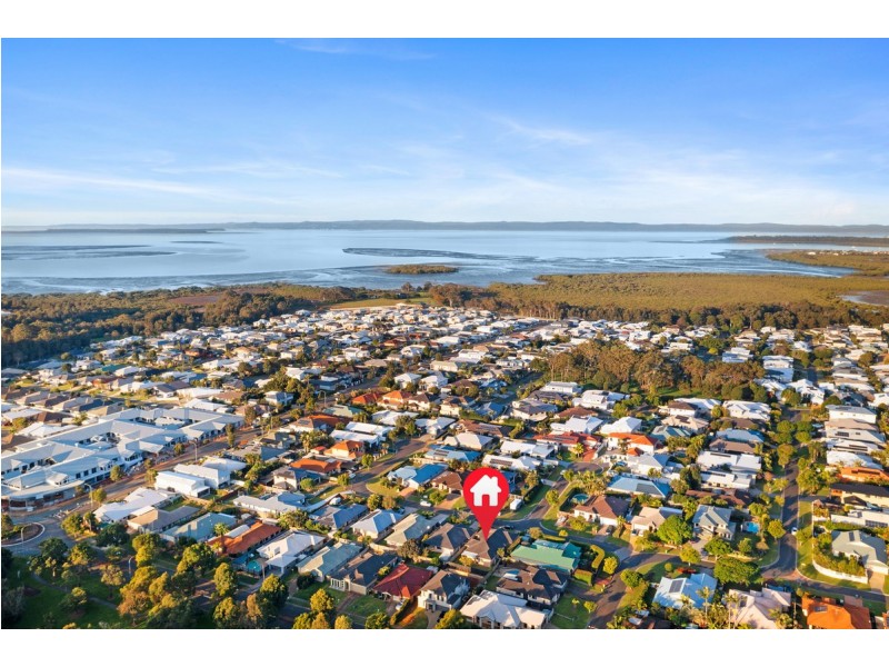 4 Hawkins Place, Thornlands QLD 4164