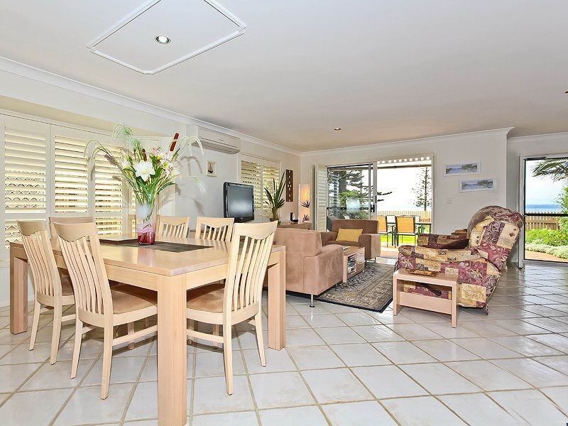 2/192 Shore Street N, Cleveland QLD 4163