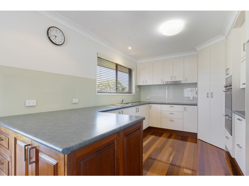 204 James Street, Redland Bay QLD 4165