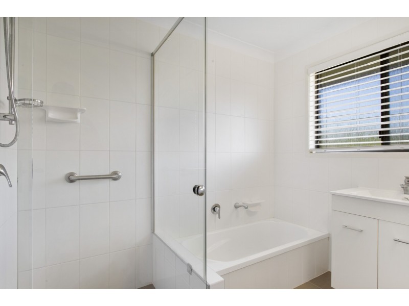 204 James Street, Redland Bay QLD 4165