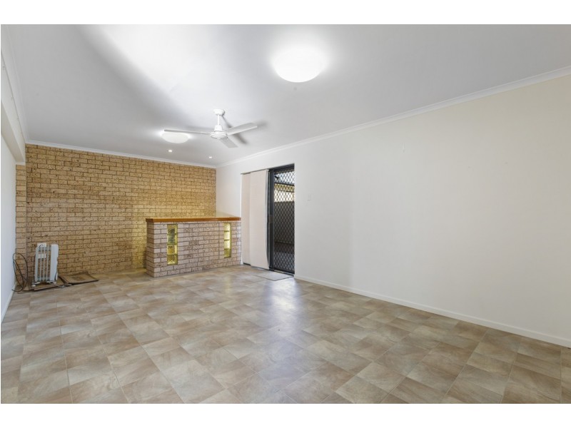 204 James Street, Redland Bay QLD 4165
