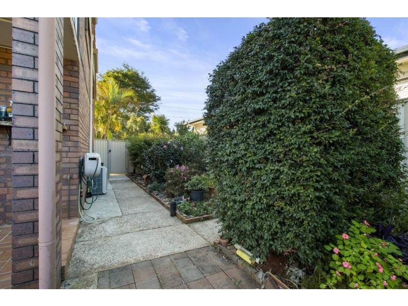 204 James Street, Redland Bay QLD 4165