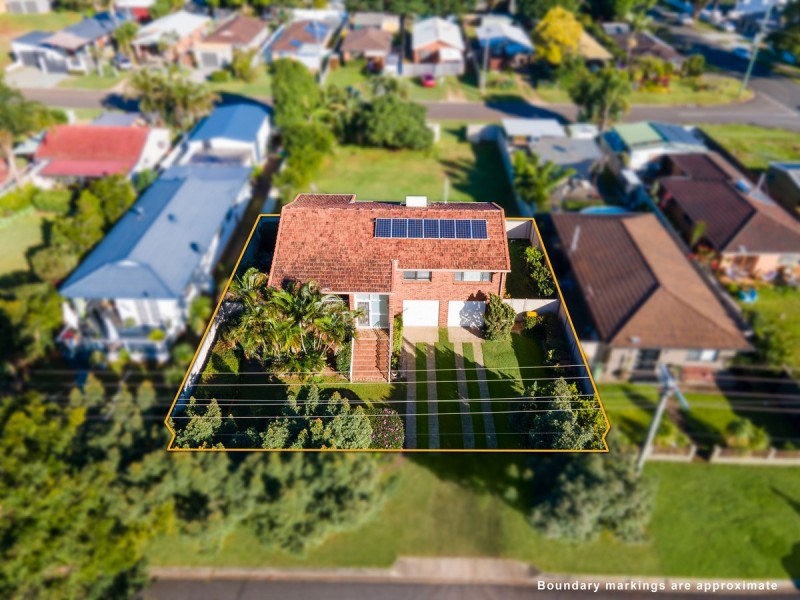 204 James Street, Redland Bay QLD 4165