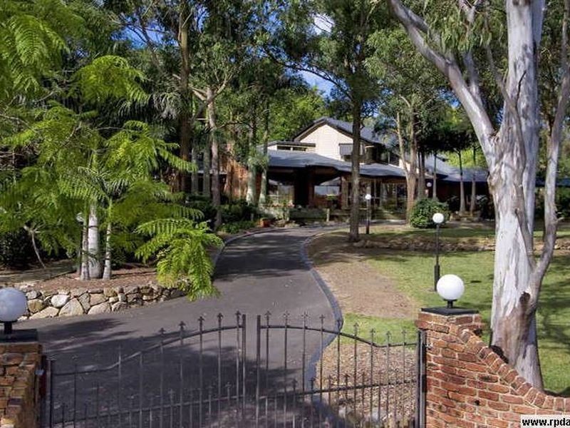 80-82 Dinwoodie Road, Thornlands QLD 4164