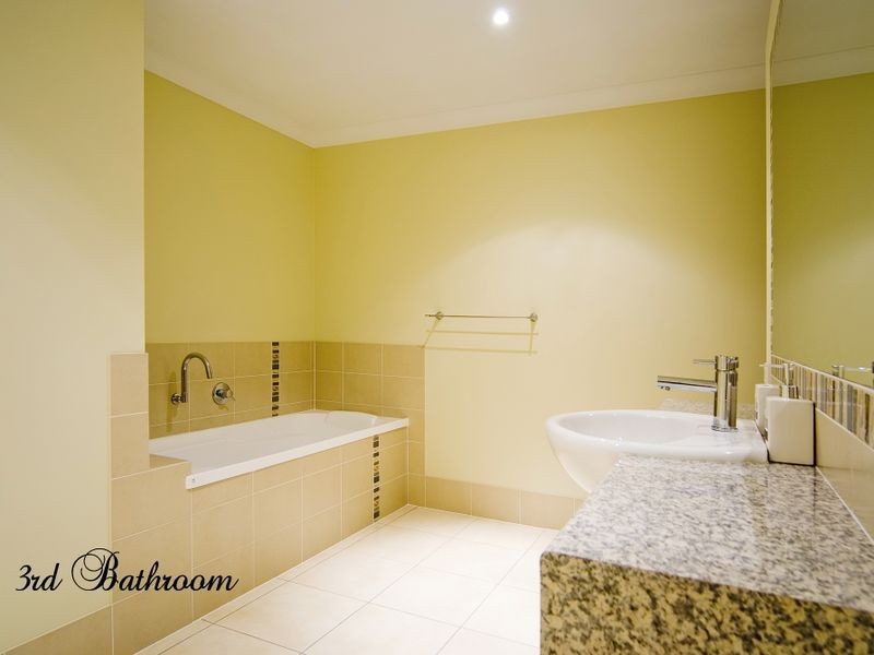 24 Waterville Drive, Thornlands QLD 4164