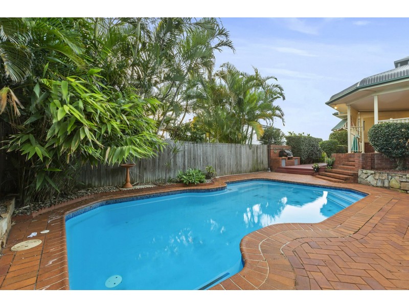 32 The Boulevard, Redland Bay QLD 4165