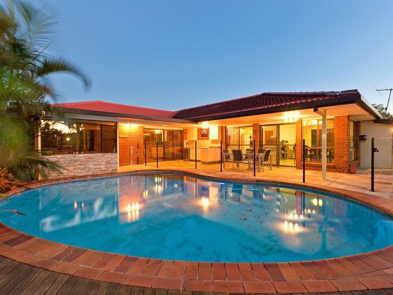 4 Bollard Court, Raby Bay QLD 4163