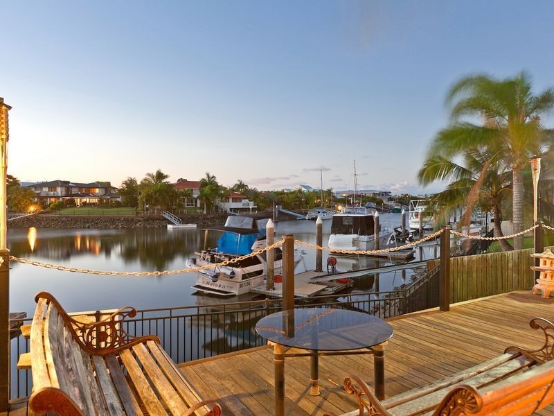 4 Bollard Court, Raby Bay QLD 4163