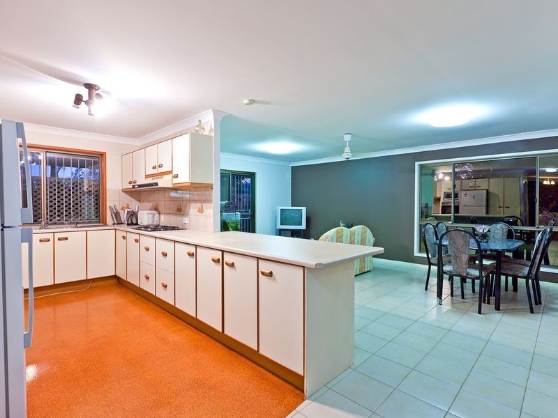 4 Bollard Court, Raby Bay QLD 4163