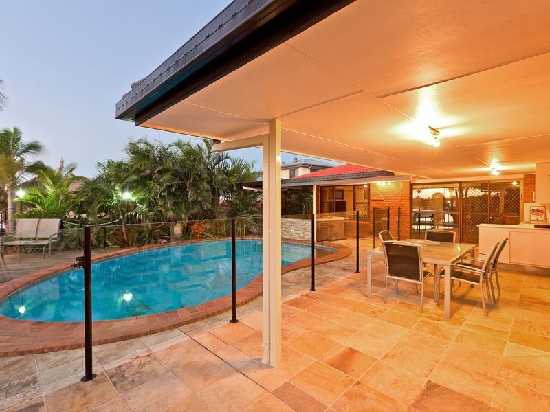 4 Bollard Court, Raby Bay QLD 4163