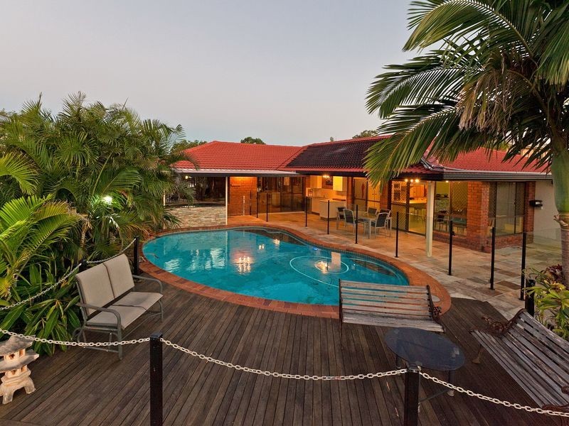 4 Bollard Court, Raby Bay QLD 4163