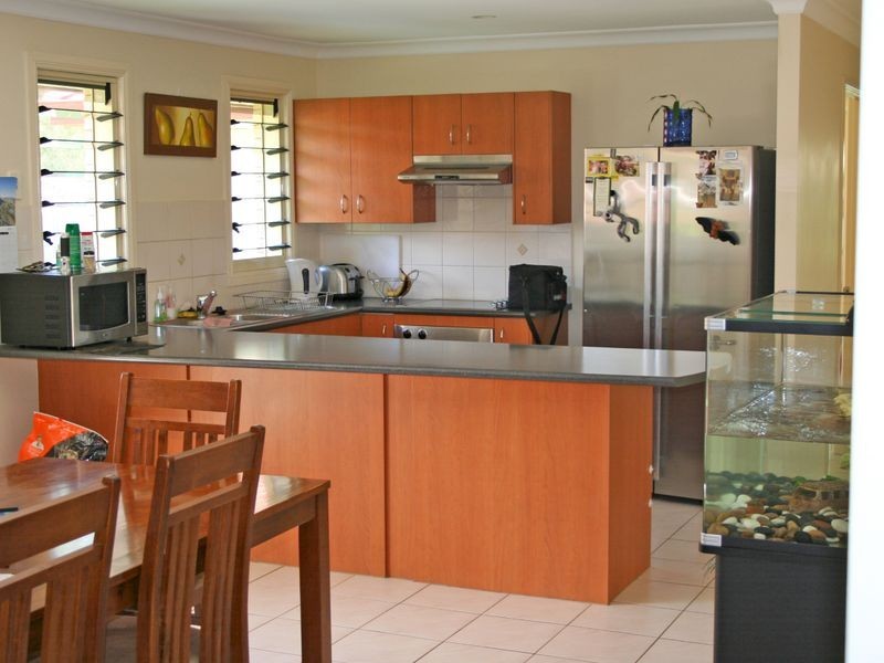 19 Adam Street, Cleveland QLD 4163