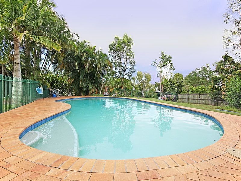 13 Falcon Avenue, Thornlands QLD 4164