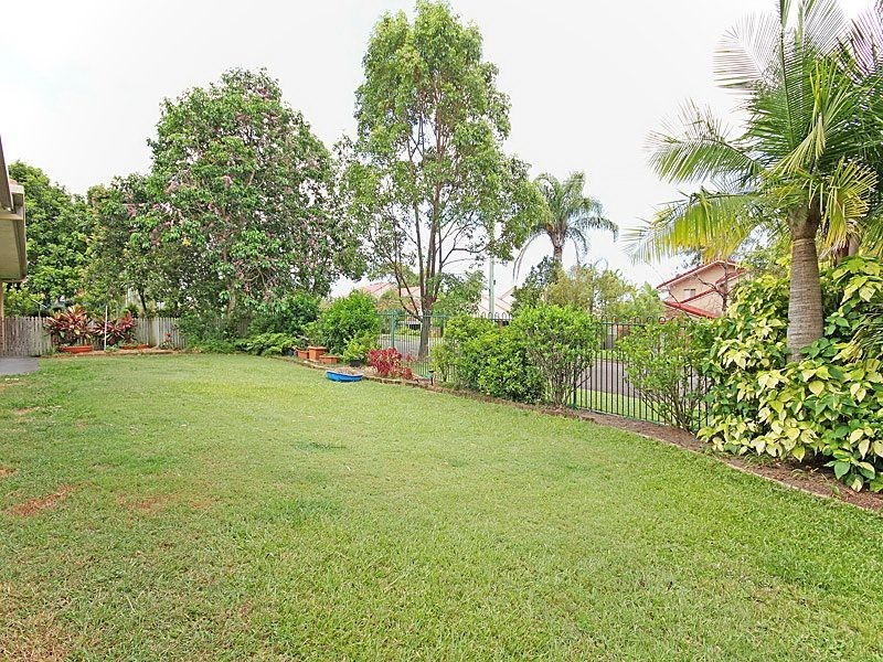 13 Falcon Avenue, Thornlands QLD 4164