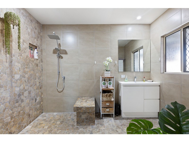 95 Bailey Road, Birkdale QLD 4159