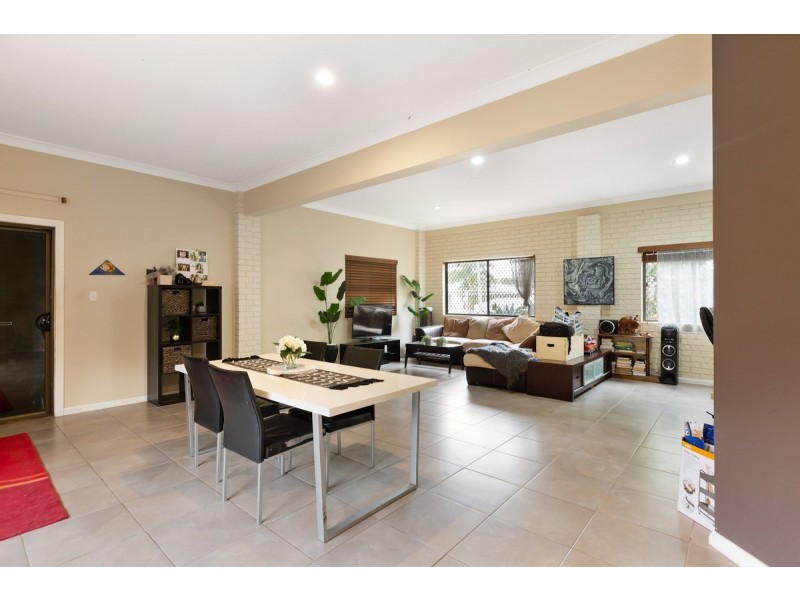 2 Ocean Street, Cleveland QLD 4163