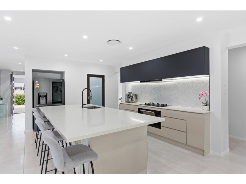 41 Capella Drive, Redland Bay QLD 4165