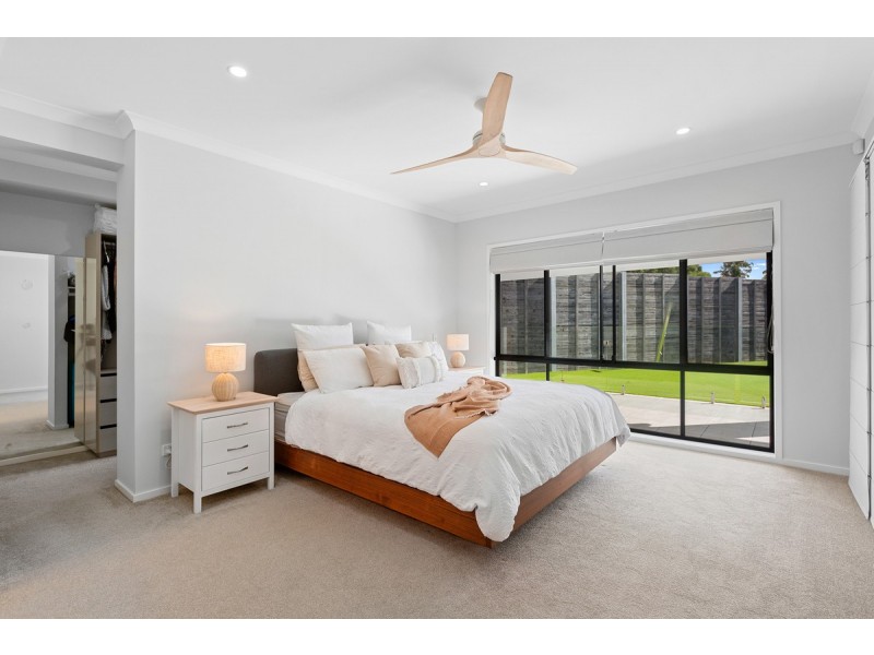 41 Capella Drive, Redland Bay QLD 4165