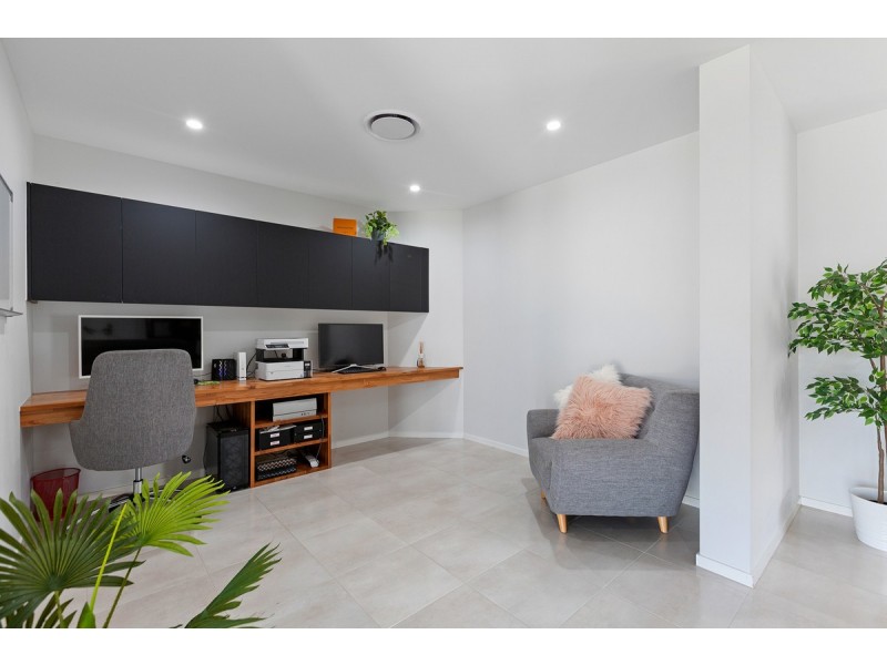 41 Capella Drive, Redland Bay QLD 4165