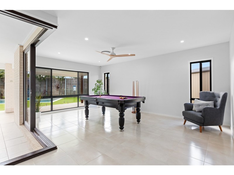 41 Capella Drive, Redland Bay QLD 4165