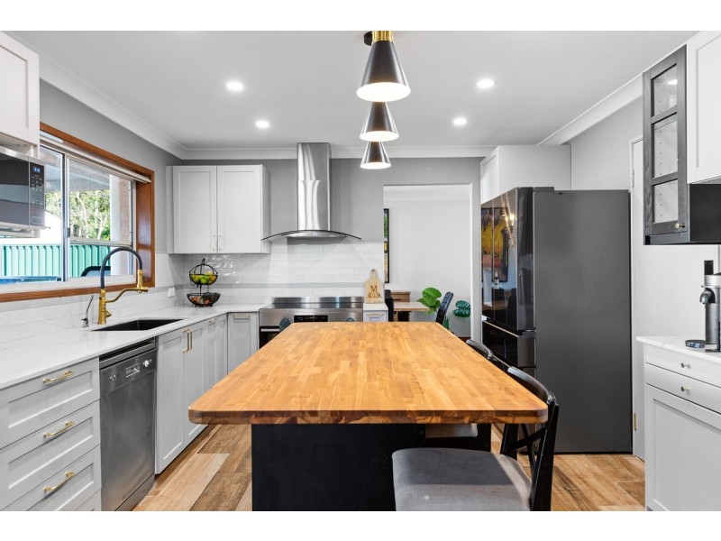 4 Tulloch Drive, Wellington Point QLD 4160